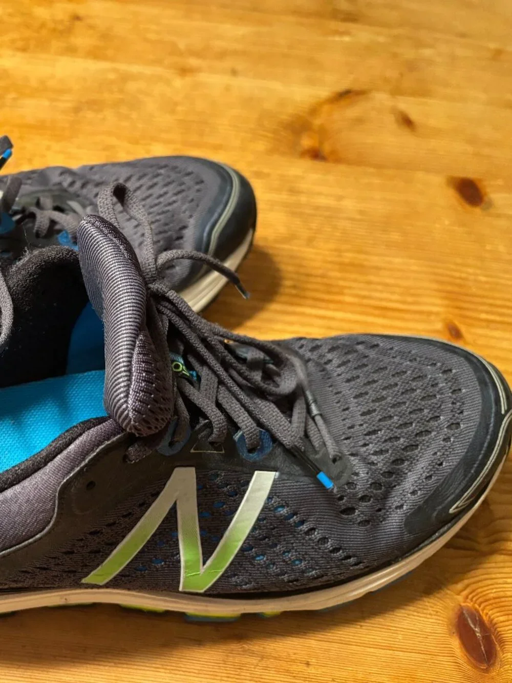 Men's New Balance 1260 running shoes